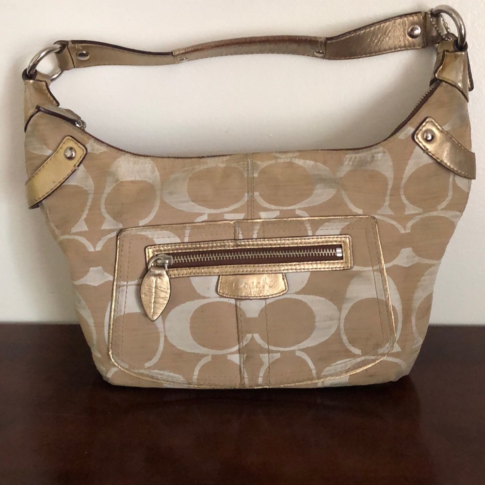 Coach Bag - Picture 2 of 6